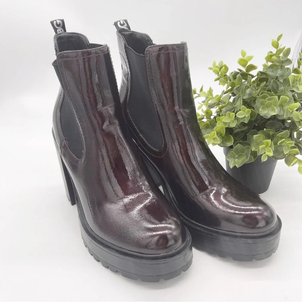 GBG Los Angeles Faux Patent Leather Burgundy Lug Sole Heel Chelsea Boot Size 11 - Picture 4 of 13